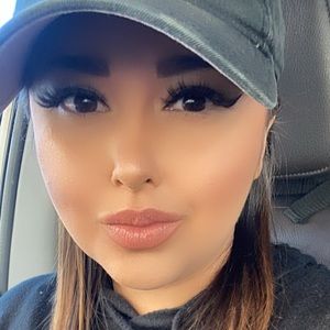 Meet your Posher, Suzette